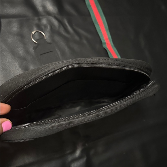 Stylish Black Crossbody Bag with Red and Green Accents - Picture 5 of 12